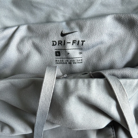 Nike Running Shorts - Light Grey - Picture 3 of 4